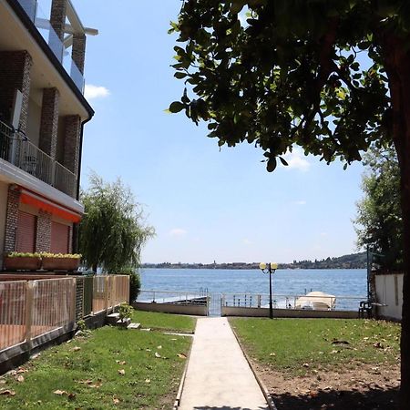La Finestra "Sul Lago" Predore Exteriör bild