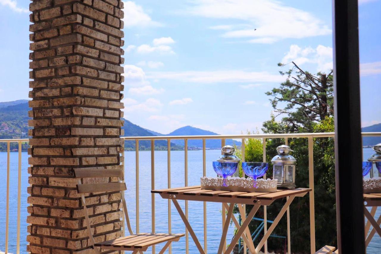 La Finestra "Sul Lago" Predore Exteriör bild