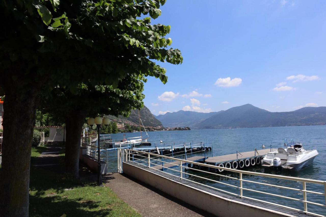 La Finestra "Sul Lago" Predore Exteriör bild