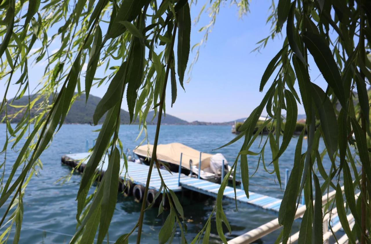 La Finestra "Sul Lago" Predore Exteriör bild